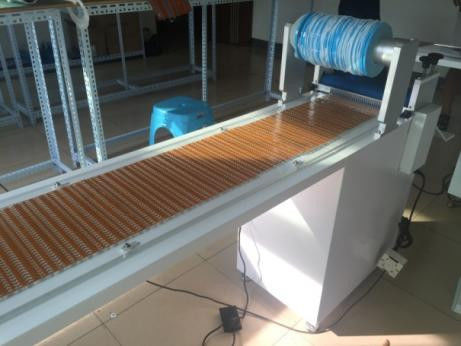 LED Otomatik Yapışkan Bant Makinesi Şerit Hafif Yapıştırıcı 220V 50-60HZ 70KG