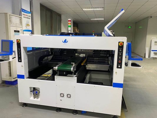 Esnek Şerit Yok 64 Besleyiciler SMT Montaj Makinesi Otomatik Yüksek Kararlılık