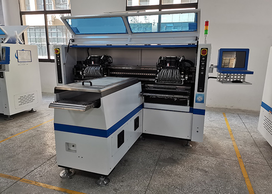 Şerit Işığı için 68 Kafa SMT Yerleştirme Makinesi 250000CPH
